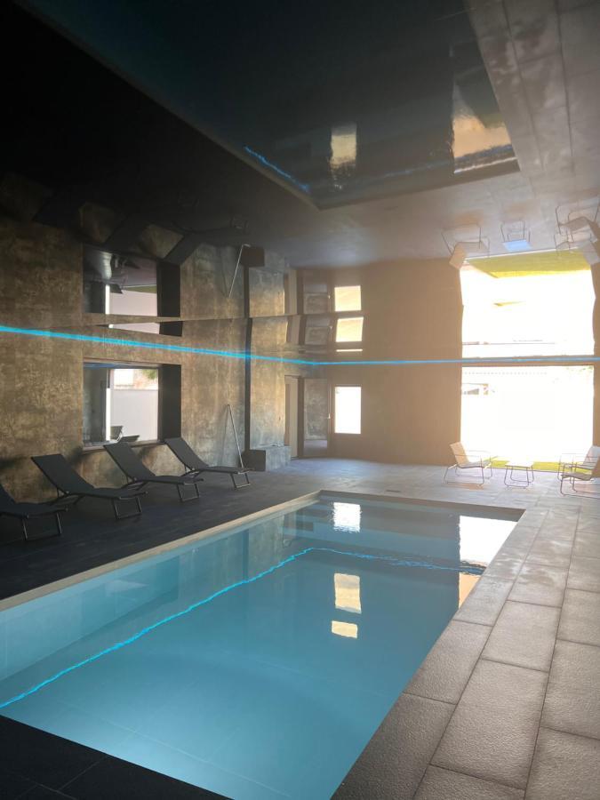 Villa 400M2 Piscine Interieure Tres Calme Agde Exterior foto
